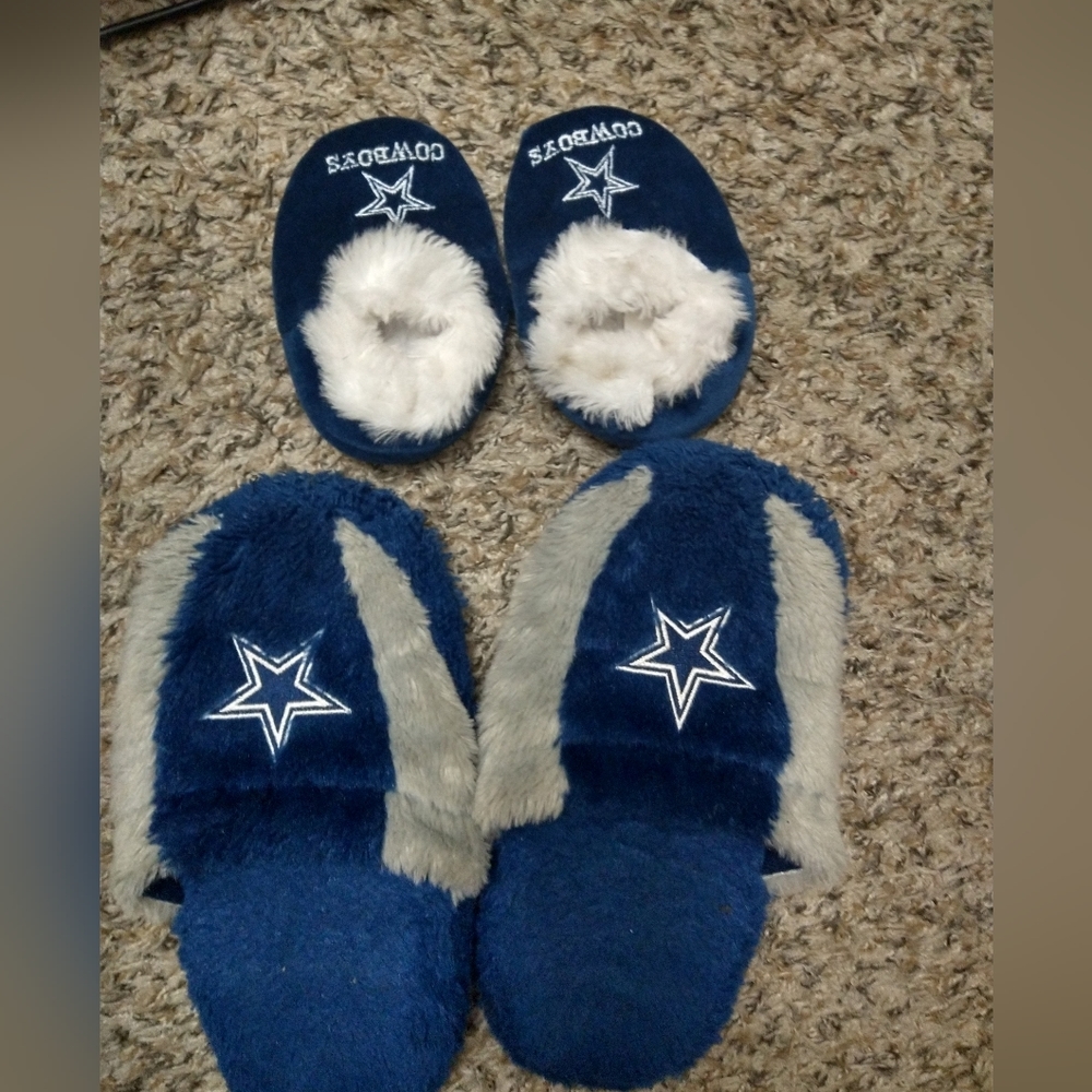 Dallas Cowboys slippers